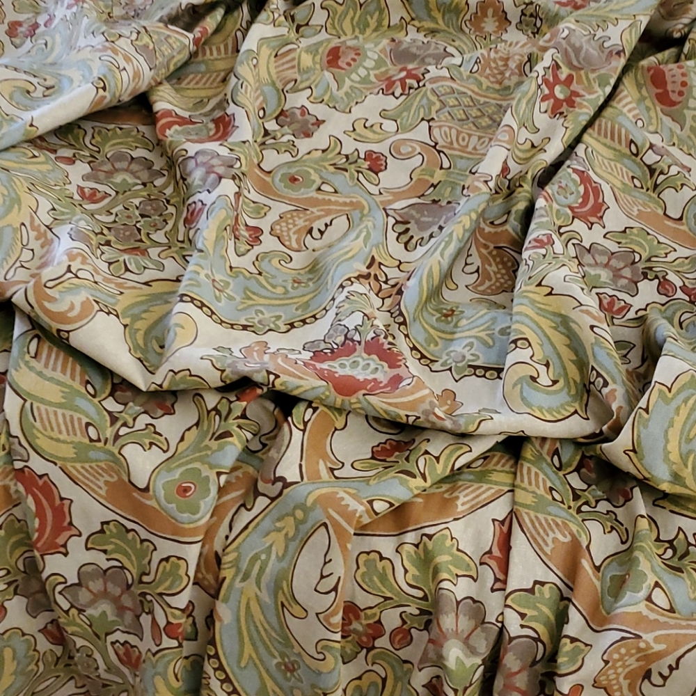 Rare Pottery Barn Simone Shower Curtain - EUC